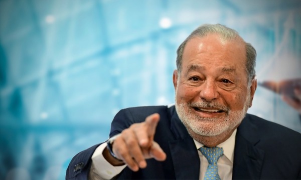 Carlos Slim va en conjunto con TIM y Vivo por los clientes celulares de Oi de Brasil
