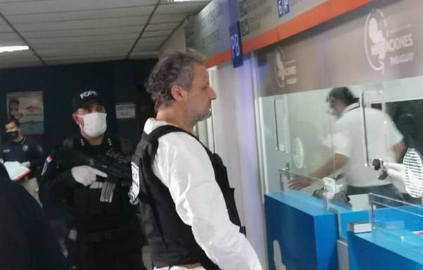 Assad Barakat llegó al Paraguay luego de ser extraditado desde Brasil