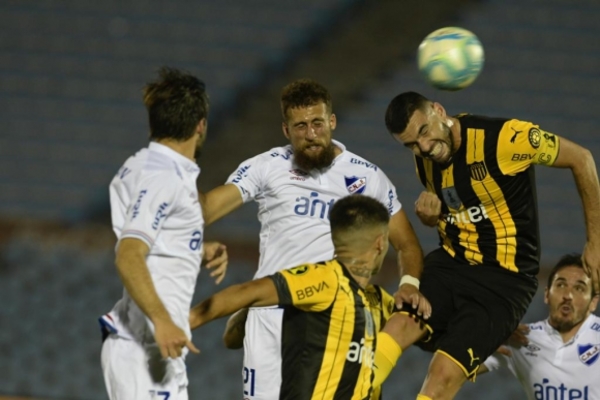 La vuelta del fútbol uruguayo podría postergarse debido a rebrote de COVID-19 - Megacadena — Últimas Noticias de Paraguay