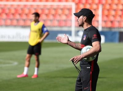 Simeone: “No entreno para que me valoren, sino para que gane mi equipo” - Fútbol - ABC Color