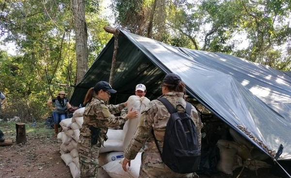 HOY / Azotey: Agentes de la SENAD destruyen campamentos donde se producían drogas