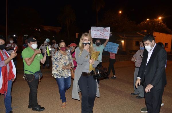 Fiscala presentó acusación contra intendente de San Antonio por lesión de confianza - Interior - ABC Color