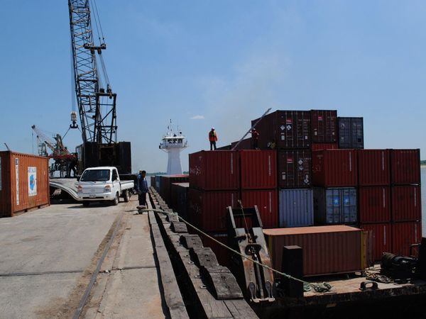 Caída de las exportaciones obliga a ver otros mercados