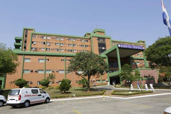 Congelan pago de salarios y médicos residentes del Hospital Militar inician el lunes medida de fuerza - ADN Paraguayo