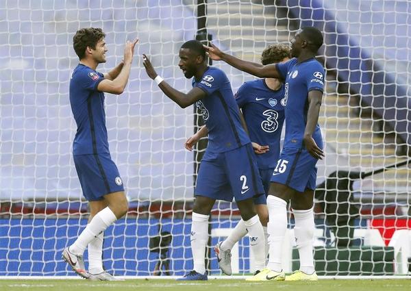 Chelsea supera al United y es finalista de la FA Cup