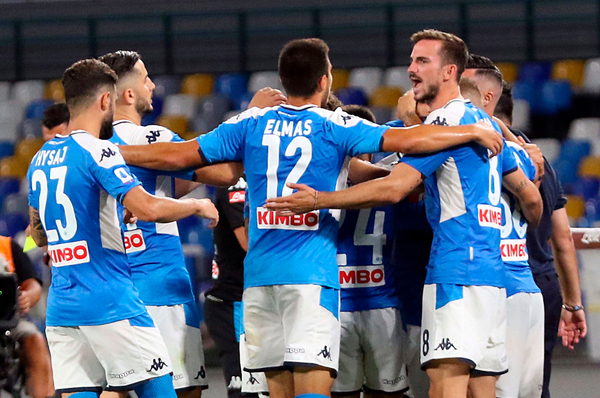 Napoli no tira la toalla en la lucha por un lugar en la Europa League