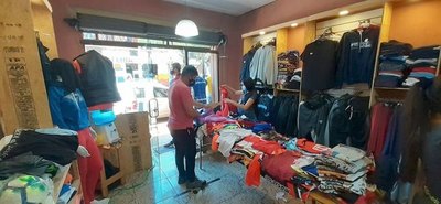 Hacen ferias a precios tirados para sobrevivir | Crónica