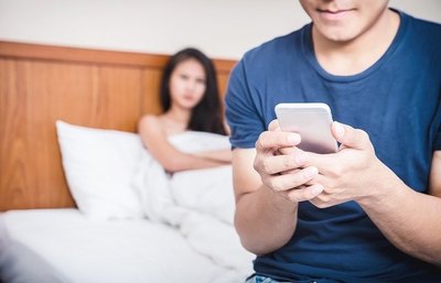 “Mi novio es celoso, me borró todos mis contactos del celu” | Crónica