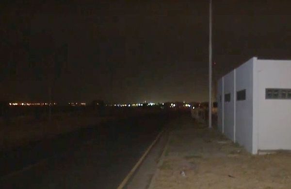 Costanera sigue a oscuras desde hace tres meses y nadie se  responsabiliza - Nacionales - ABC Color