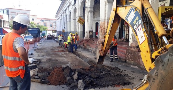 Hoy clausuran tramo de la calle EEUU