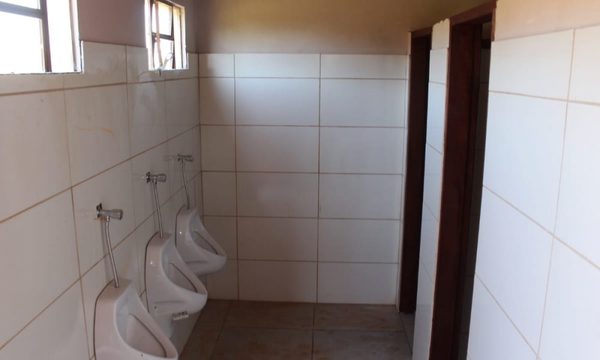 Alto Paraná ya es «letrina cero» en instituciones educativas según gobernación del Alto Paraná