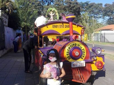 El Trencito del Divino Niño Jesús visitó a los chicos en Fernando de la Mora