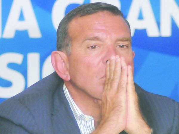 Napout dio positivo a la prueba de COVID-19