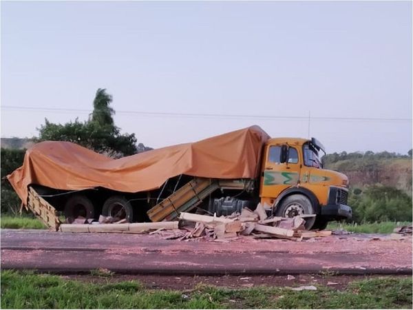 Motociclista muere arrollado por un camión en Pedro Juan Caballero