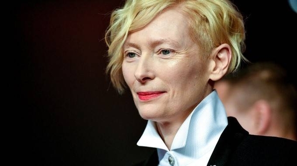 HOY / La británica Tilda Swinton y la hongkonesa Ann Hui, León de Oro de Venecia