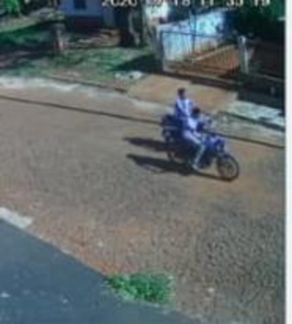 Le robaron su motocicleta, y al verificar las cámaras, encontró que fue su primo – Diario TNPRESS