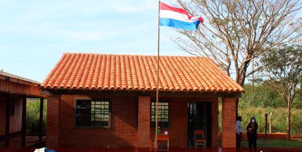 Inauguran aulas en escuelas rurales de Hernandarias