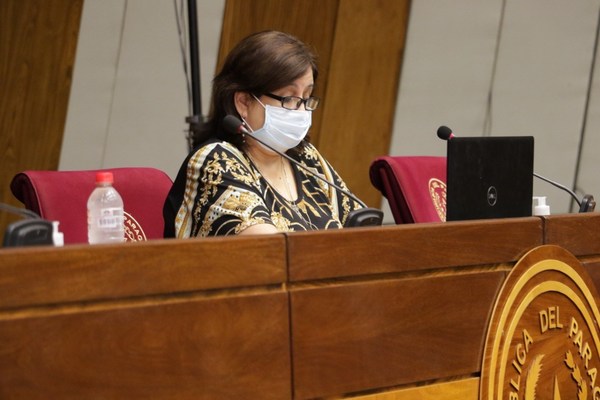 Esperanza Martínez: Preocupa falta de credibilidad de Salud Pública - ADN Paraguayo