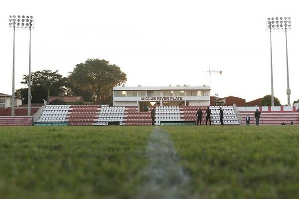 Regresa el fútbol: Un partido postergado | Noticias Paraguay