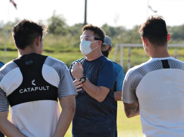 Con Berizzo a la cabeza, albirrojos inician la 5ta semana de entrenamientos - APF