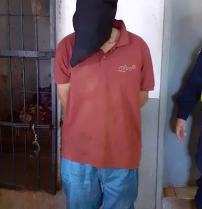 Detienen a hombre que robó camioneta de una playa de vehículos