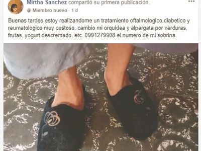 Doña pidió trueque de su vieja alpargata por frutas y verduras