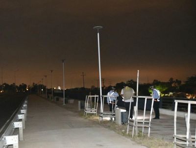 Plantean instalar paneles solares para iluminar la Costanera ante robo de cables - Nacionales - ABC Color