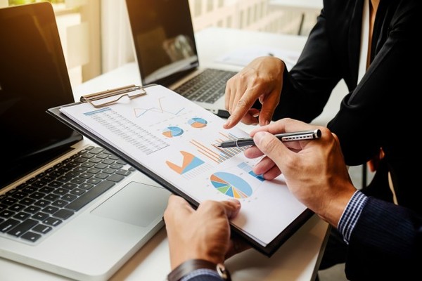 Se atenúa la caída en utilidades de las Financieras
