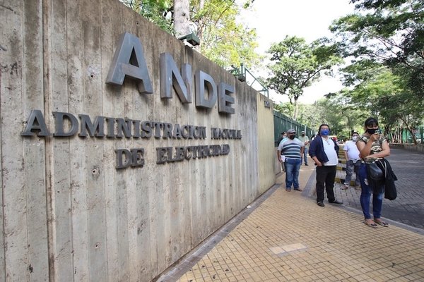 Uso de fondos de emergencia para financiar facturas | Crónica