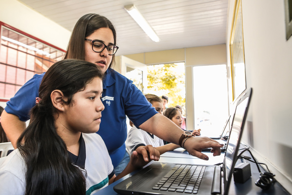 Lanzan programa de capacitación gratuito para docentes