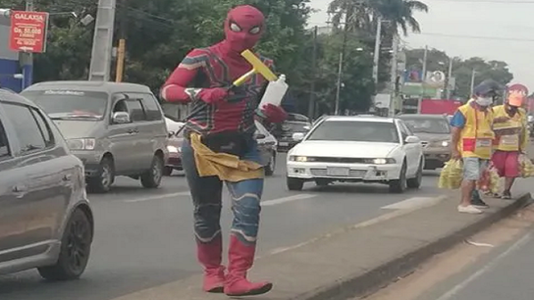 De Hombre Araña a limpiaparabrisas