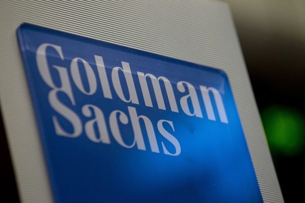 Goldman: Pandemia empuja a más consumidores a la banca digital