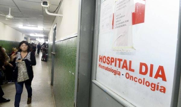 HOY / Paciente oncológico con más de 40 años de aporte denuncia falta de medicamentos en el IPS