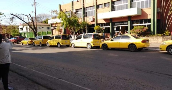 Denuncian negociado con paradas de taxis en Villa Hayes