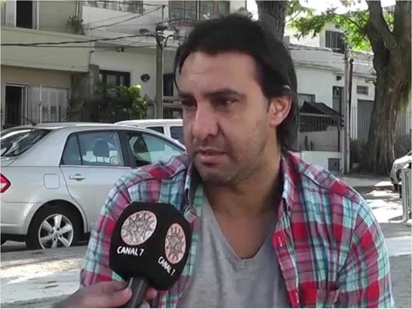 Sus iniciales le jugaron una muy mala pasada