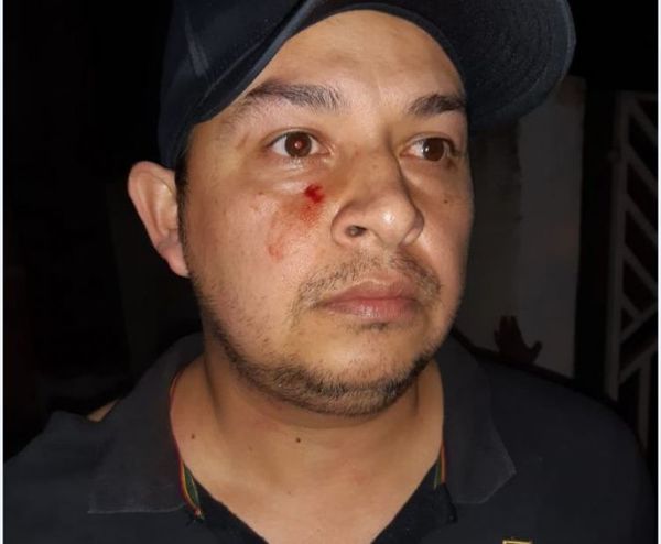 Intendente y concejal a los moquetes en Capitán Bado