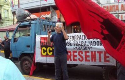 Gremialista señala que trabajadores "cargarán en sus espaldas el peso" del endeudamiento del país » Ñanduti