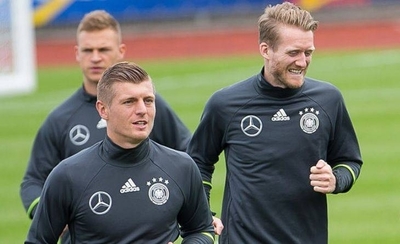 HOY / Kroos respalda a Schürrle, retirado con 29 años ante la "soledad" del fútbol