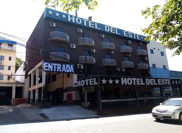 El sector hotelero subsiste y es uno de los más afectados