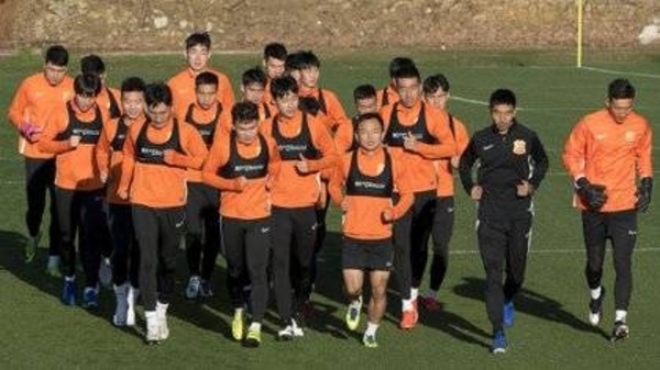 HOY / Ningún positivo entre jugadores y técnicos chinos ante el inicio de la Liga