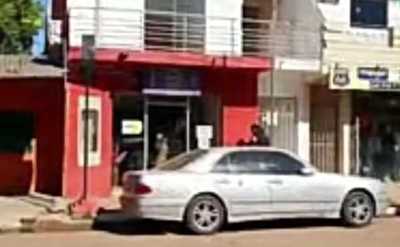 En asalto express, solitario atracador vacía caja de una financiera | Radio Regional 660 AM