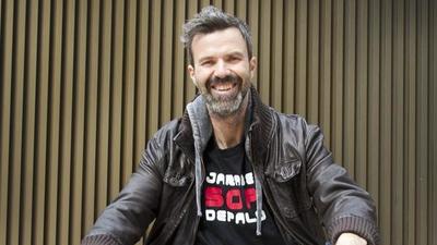 MUERE EL VOCALISTA DE JARABE DE PALO, PAU DONÉS A LOS 53 AÑOS