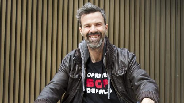 MUERE EL VOCALISTA DE JARABE DE PALO, PAU DONÉS A LOS 53 AÑOS