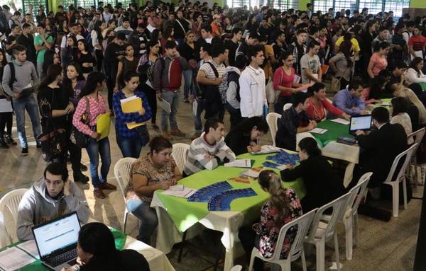 Especialista sugiere a buscadores de empleo que amplíen perfiles