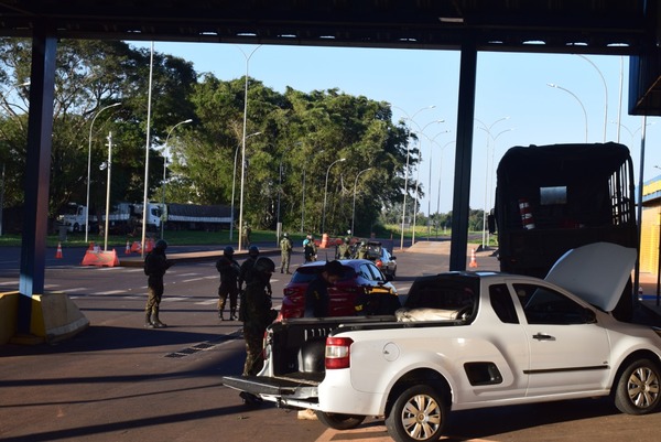 Militares del Brasil refuerzan controles en la frontera - Noticde.com