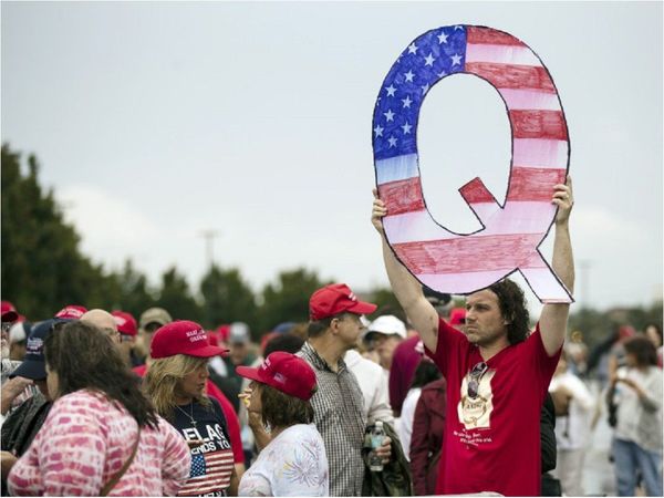 Twitter elimina cuentas que divulgan teorías de conspiración de QAnon