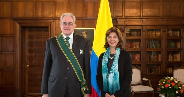 Senadores analizan designación de Ricardo Scavone como embajador en España