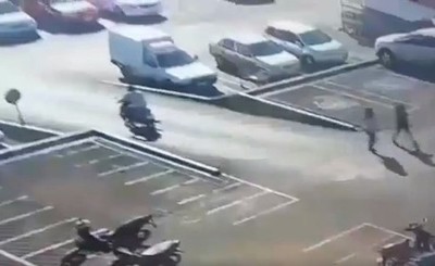Hurtan dos vehículos en O´leary y una moto de un supermercado en CDE