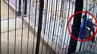 Niño de 5 años se enfrenta a ladrón para que no asalte a su madre | Noticias Paraguay