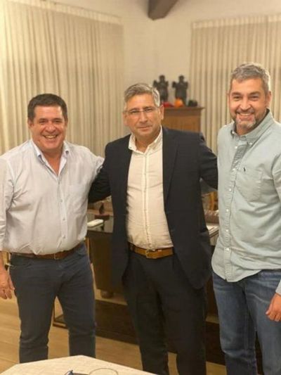 Abdo, Cartes y gobernadores se reunieron para trabajar por la unidad colorada